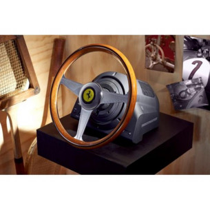 Volante Thrustmaster... 2