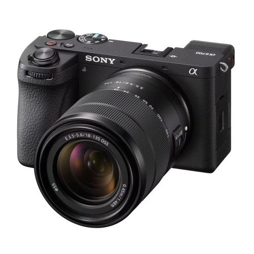Sony ILCE-A6700 + 18-135mm F3.5-5.6 OSS