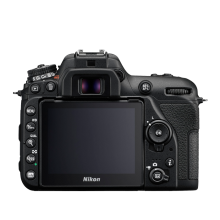 Nikon D7500 + 18-55mm AFP VR 2